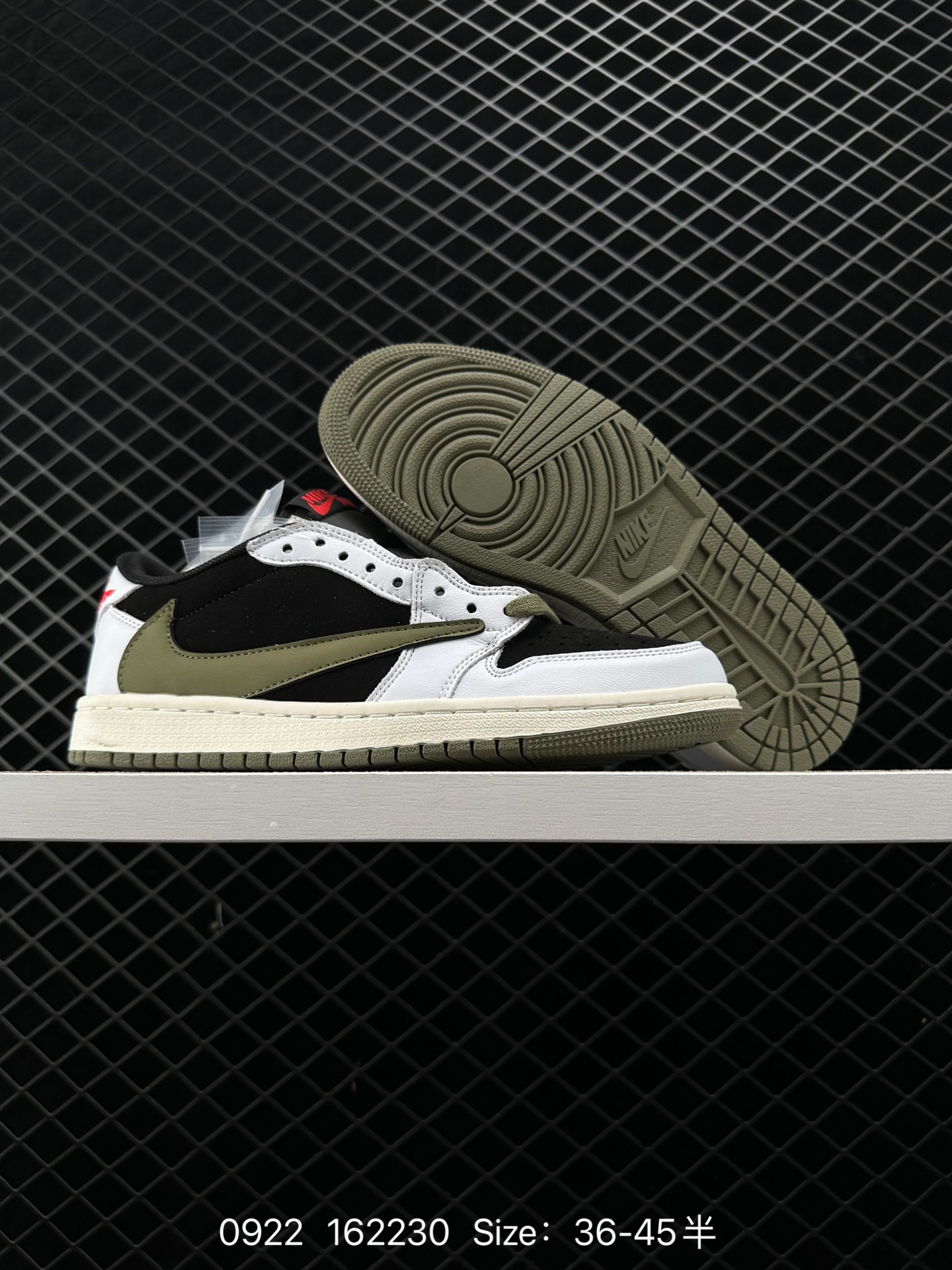 NIKE  Air Jordan 1 Low